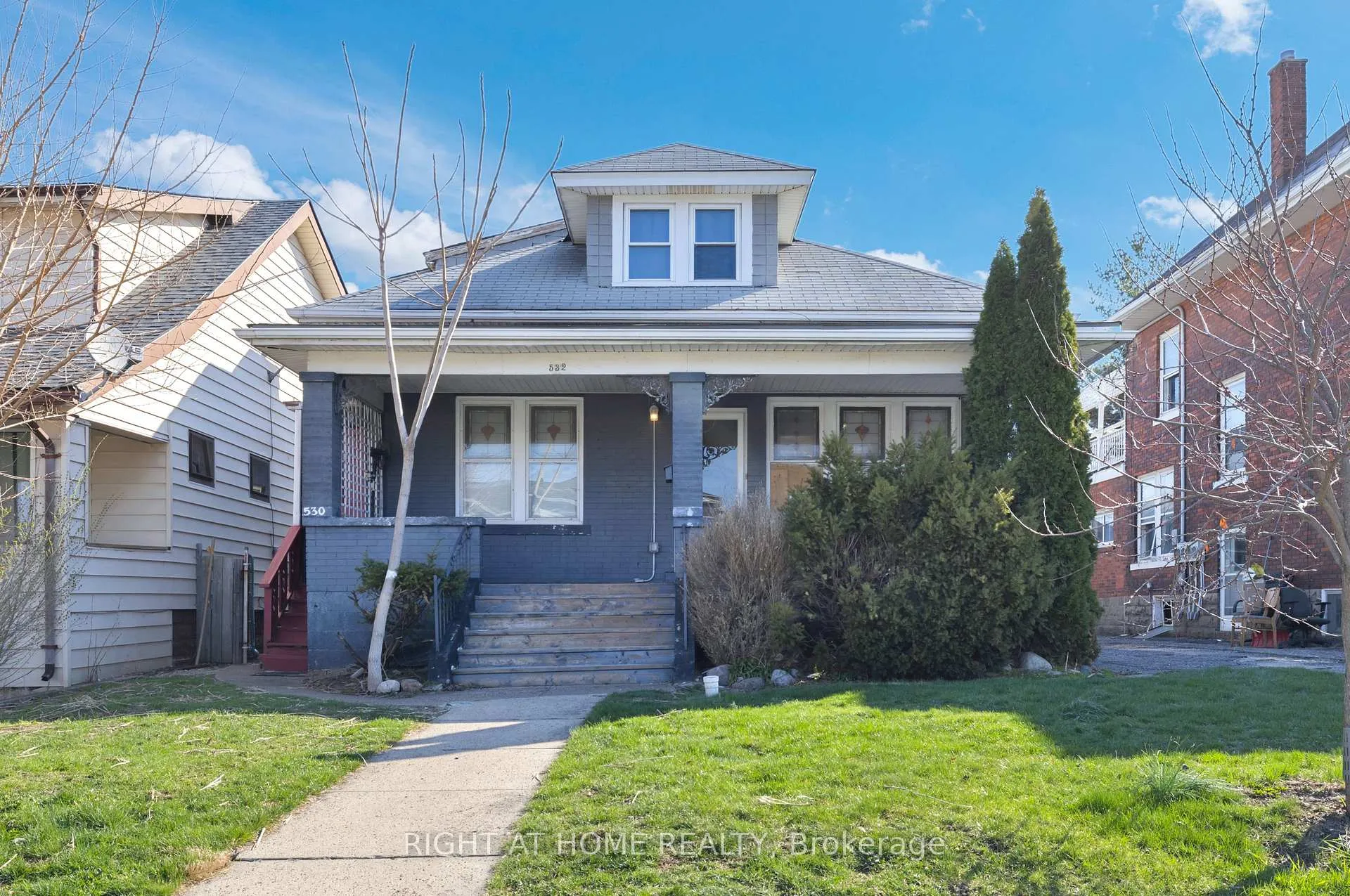 Front of 530-532 Campbell Avenue