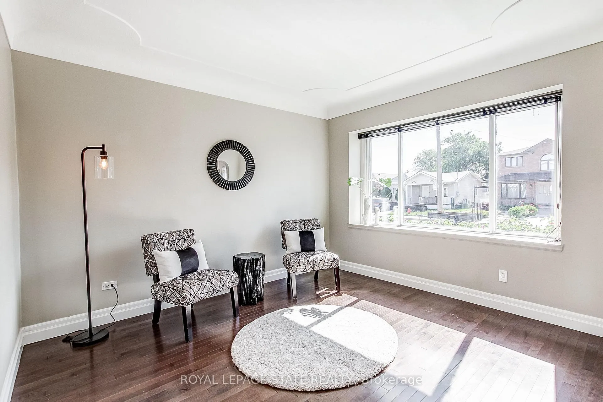 Photo 6 of 28 Delena Avenue S, Hamilton, McQuesten — HOMEH