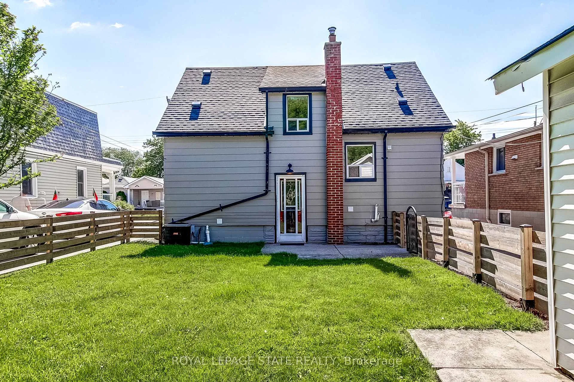 Photo 23 of 28 Delena Avenue S, Hamilton, McQuesten — HOMEH