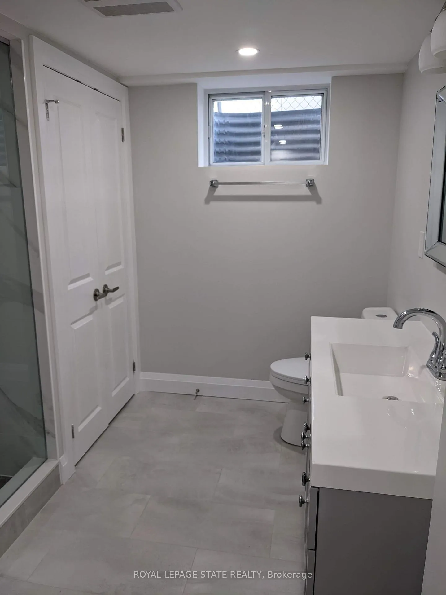 Photo 30 of 28 Delena Avenue S, Hamilton, McQuesten — HOMEH