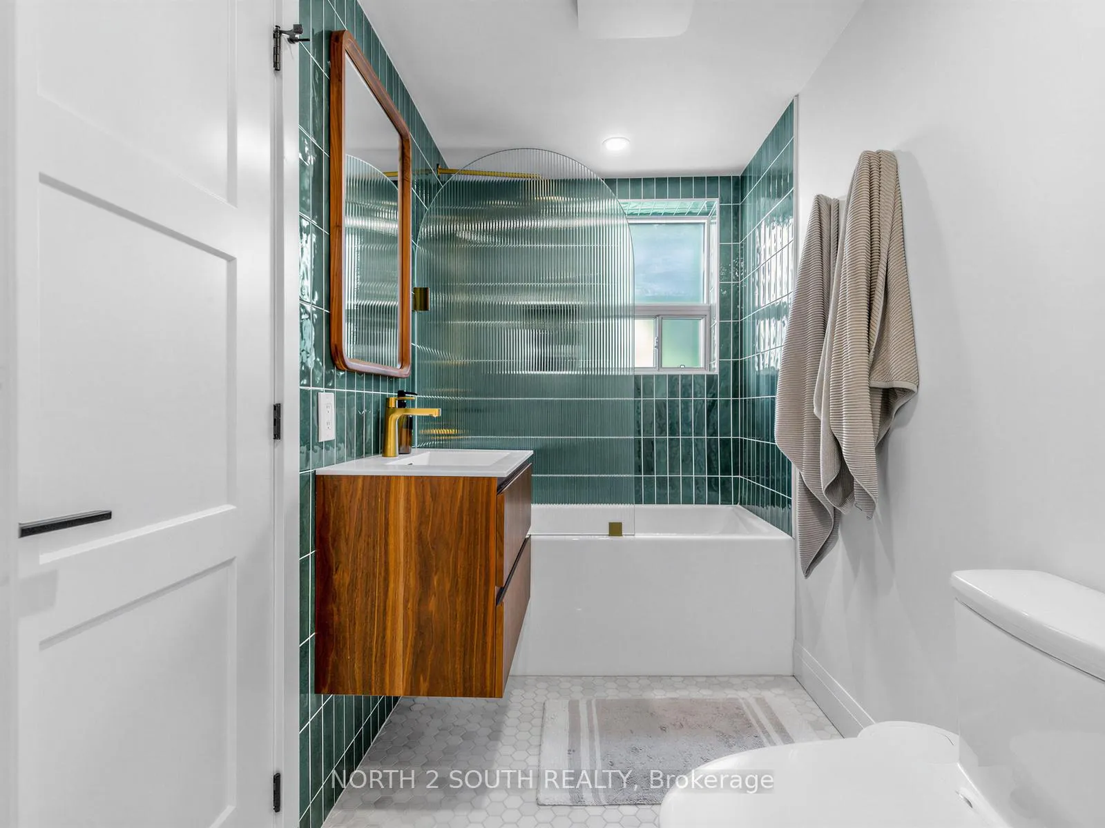 Photo 28 of 68 Hounslow Heath Road, Toronto, Weston-Pellam Park — HOMEH