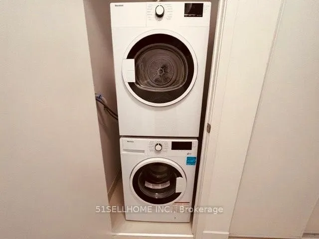 Photo 16 of Unit 1313, 3900 Confederation Parkway, Mississauga, City Centre — HOMEH