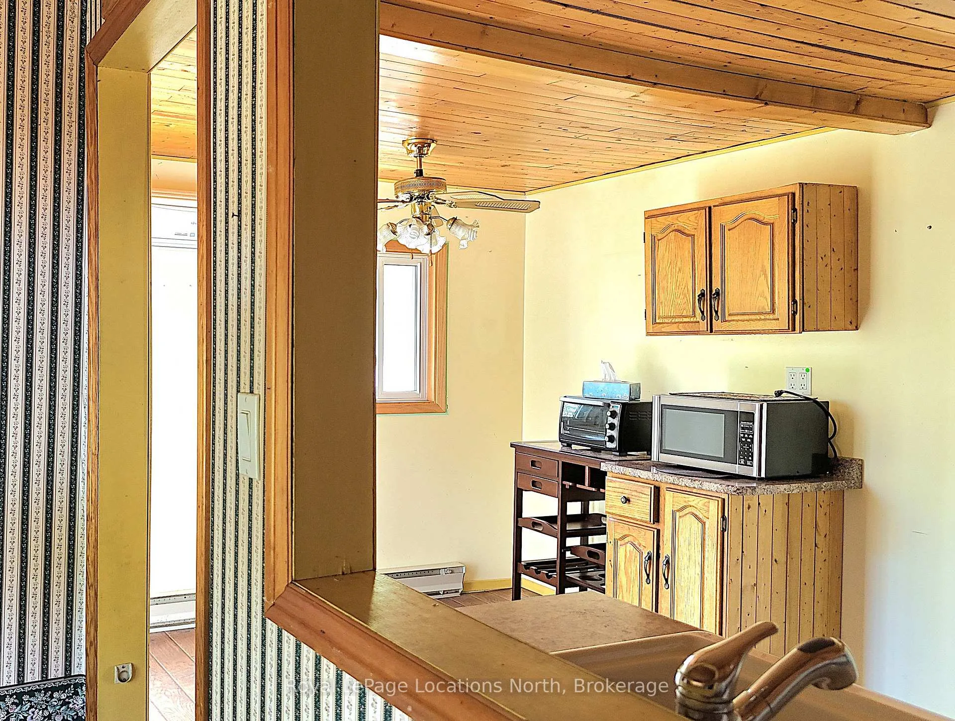 Photo 8 of 25 Balmoral Avenue, Tiny, Rural Tiny — HOMEH