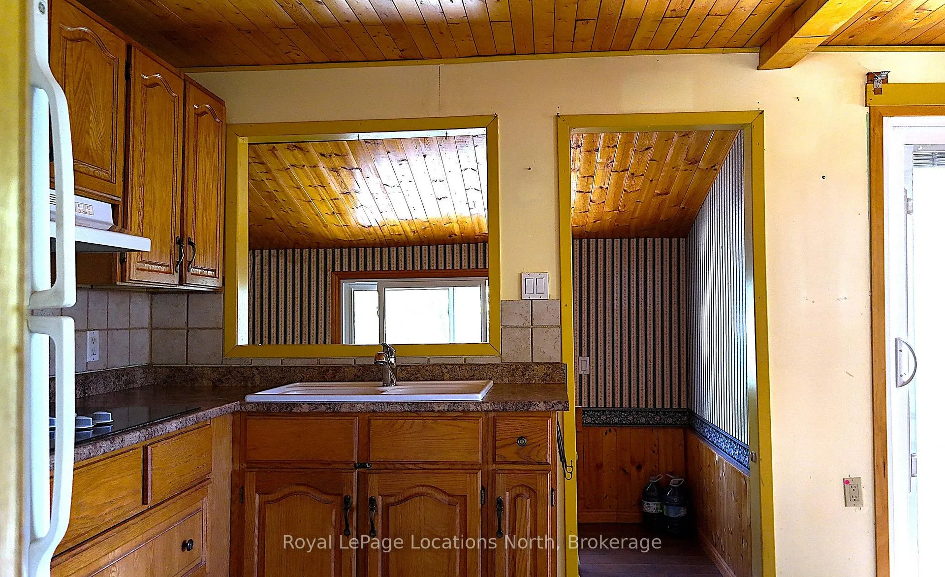 Photo 9 of 25 Balmoral Avenue, Tiny, Rural Tiny — HOMEH