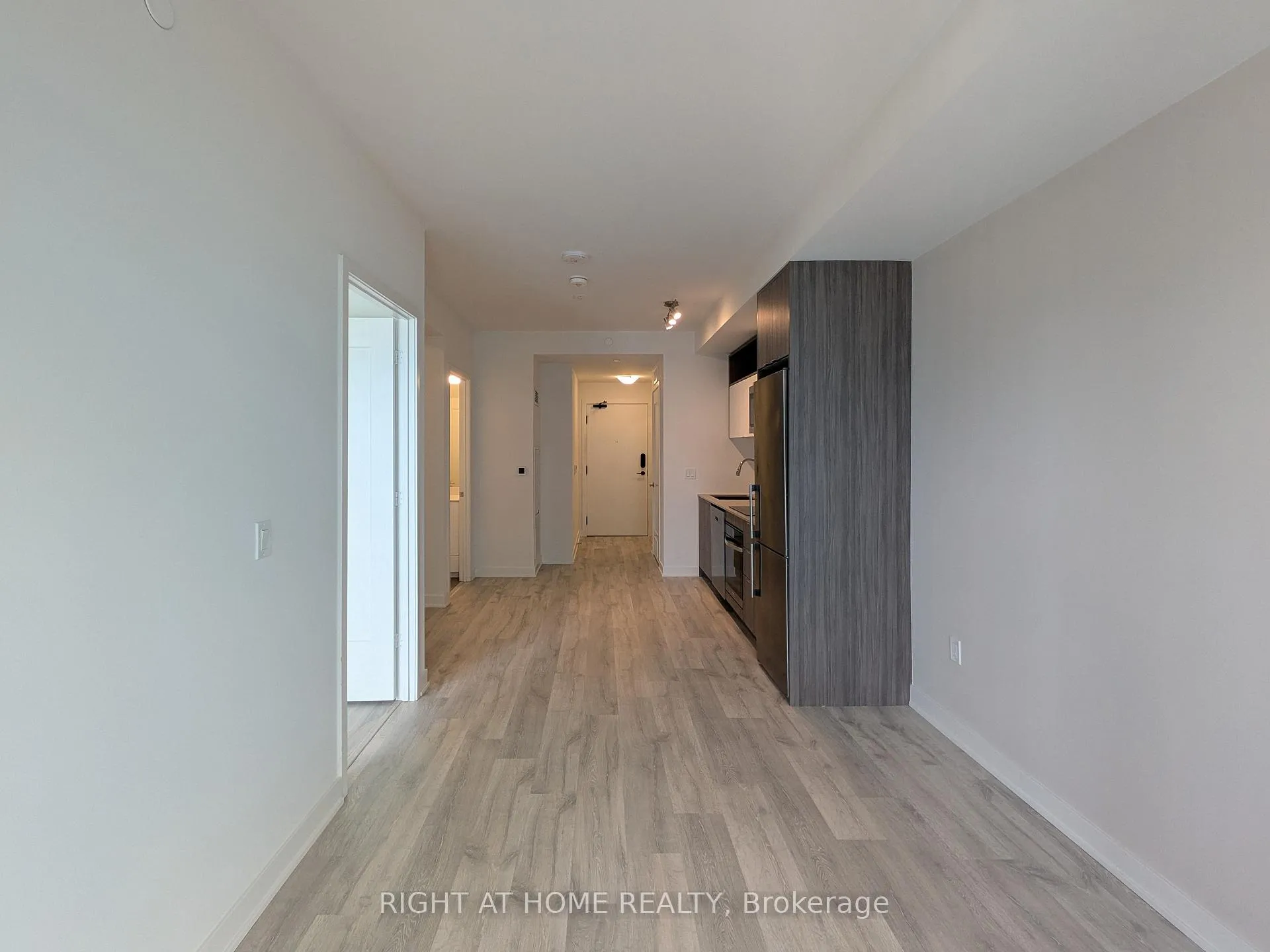 Photo 10 of Unit 2715, 70 Princess Street, Toronto, Moss Park — HOMEH