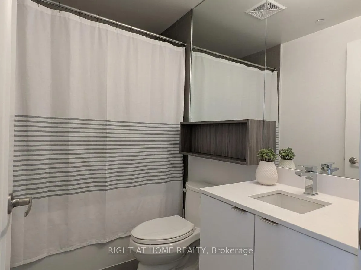 Photo 12 of Unit 2715, 70 Princess Street, Toronto, Moss Park — HOMEH