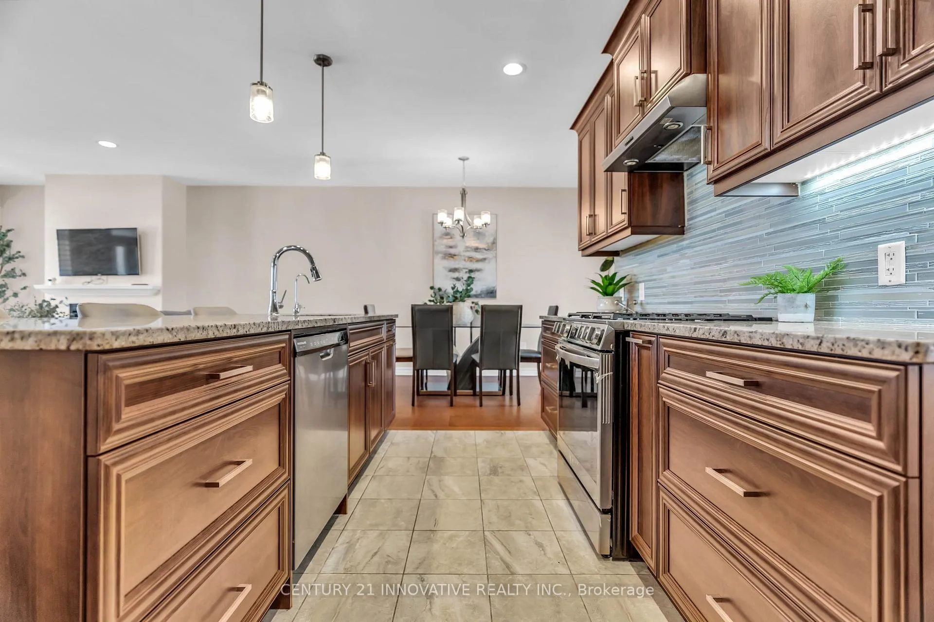 Photo 12 of 212 Summerset Place, Chatham-Kent — HOMEH