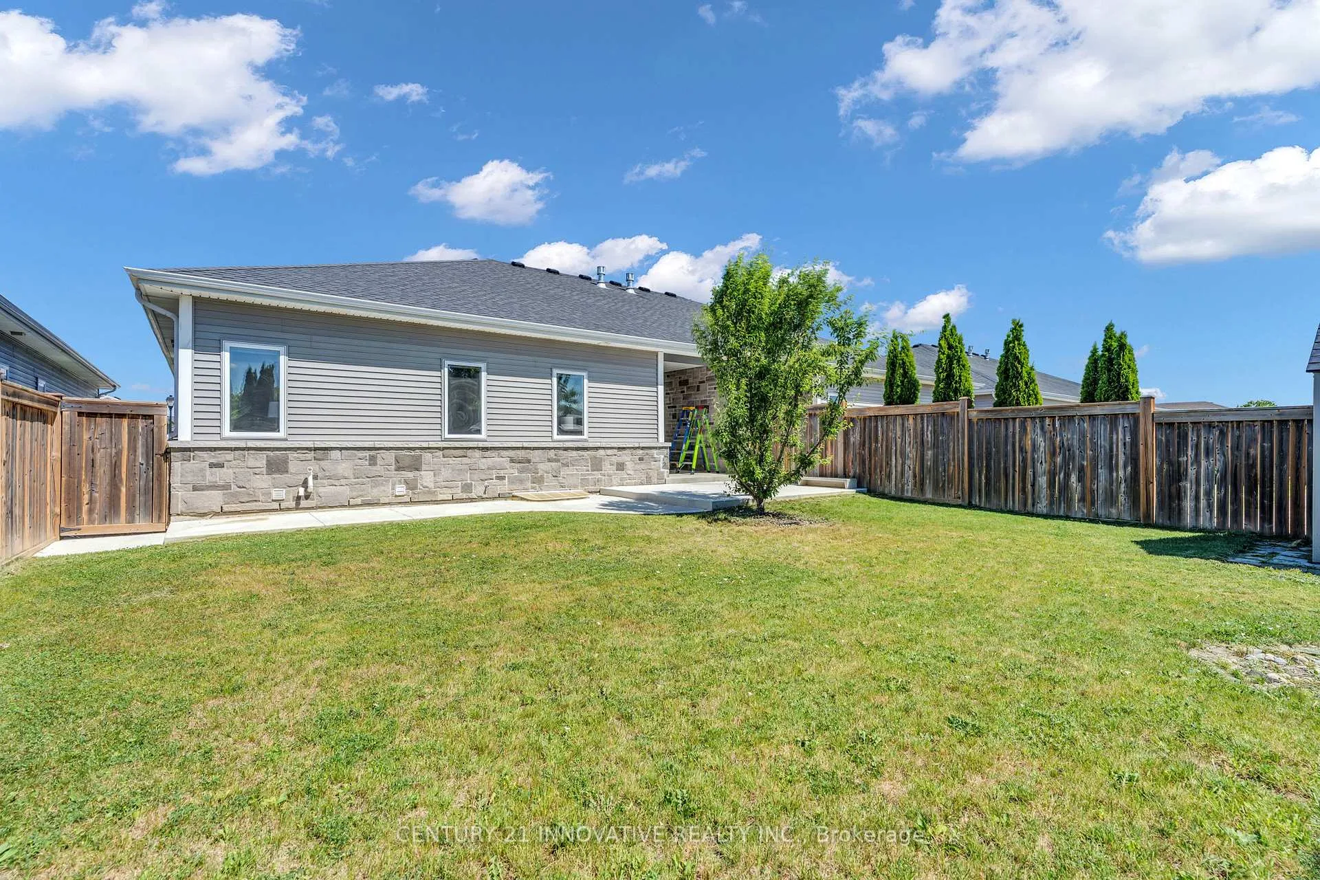 Photo 38 of 212 Summerset Place, Chatham-Kent — HOMEH