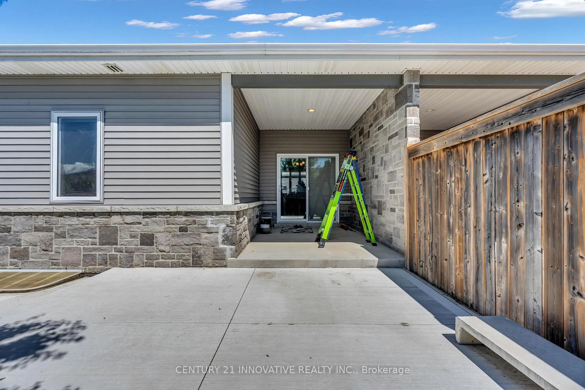 Photo 39 of 212 Summerset Place, Chatham-Kent — HOMEH