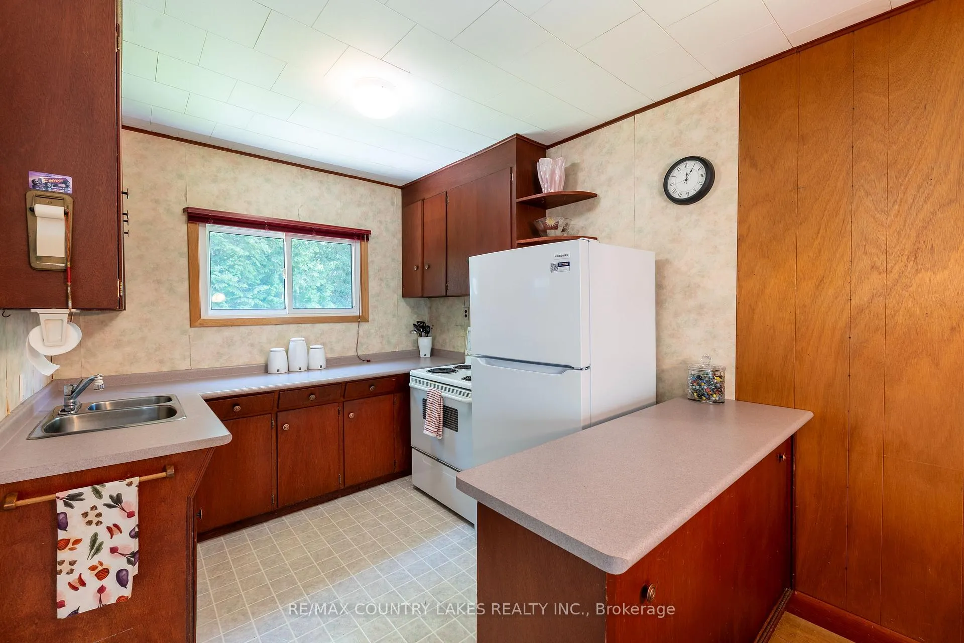 Photo 14 of 24 Talbot Drive, Brock, Rural Brock — HOMEH