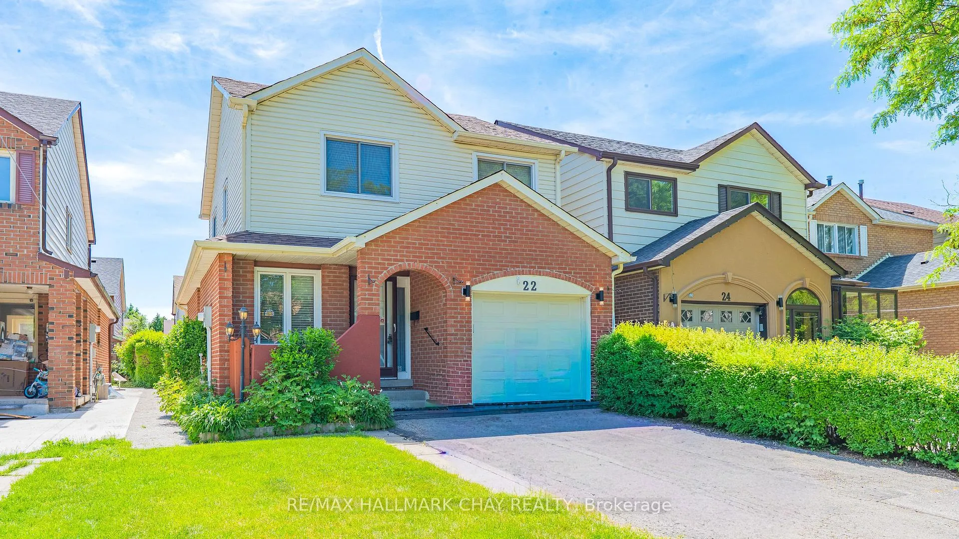 Photo 1 of 22 Rowe Court, Brampton, Brampton West — HOMEH