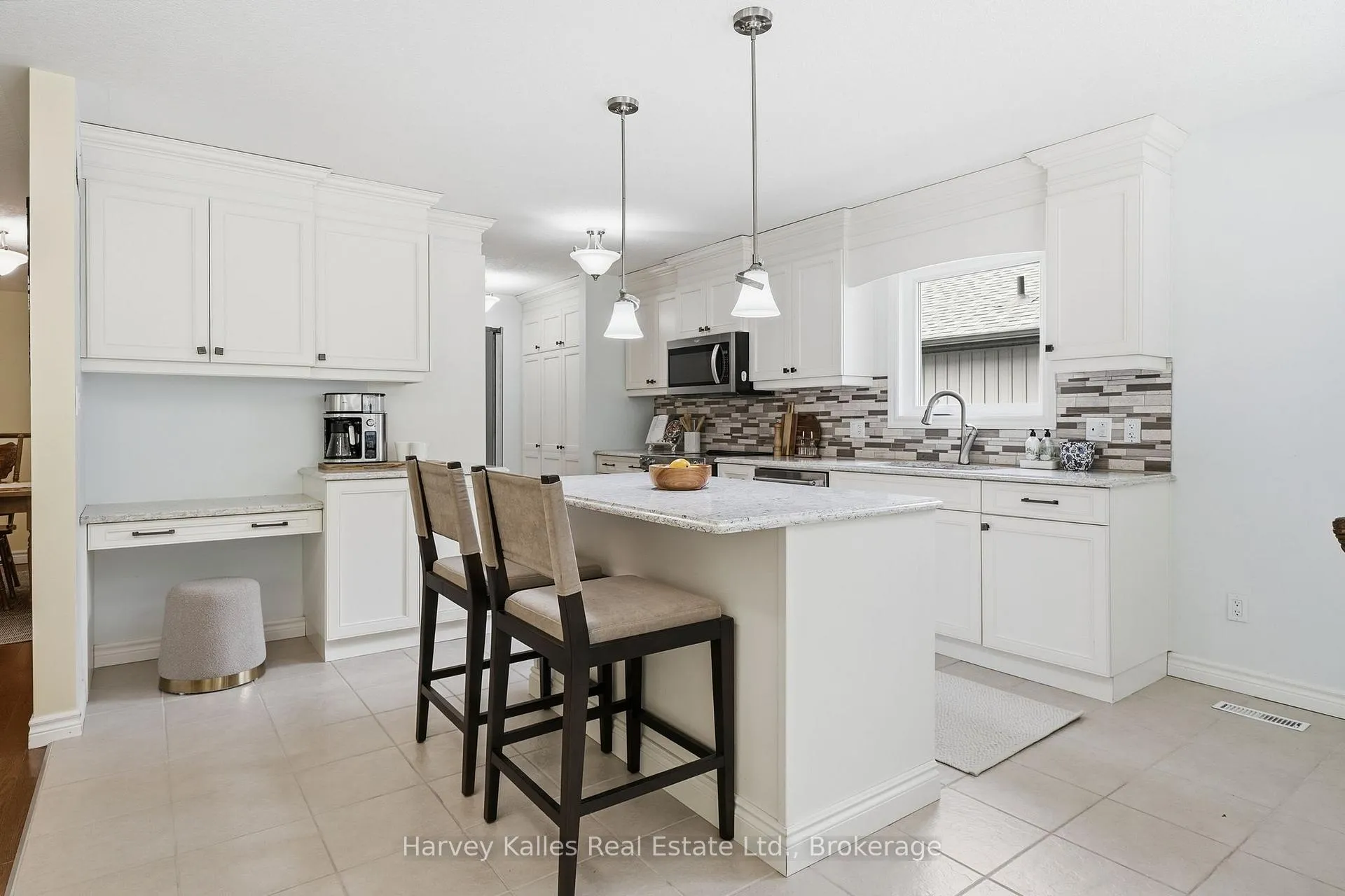 Photo 13 of 39 Conger Drive, Prince Edward County, Wellington Ward — HOMEH