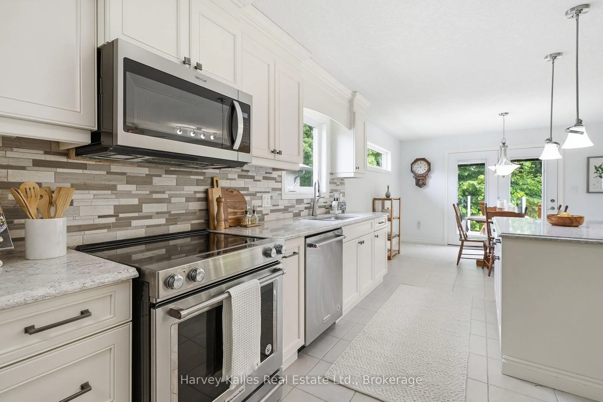Photo 15 of 39 Conger Drive, Prince Edward County, Wellington Ward — HOMEH