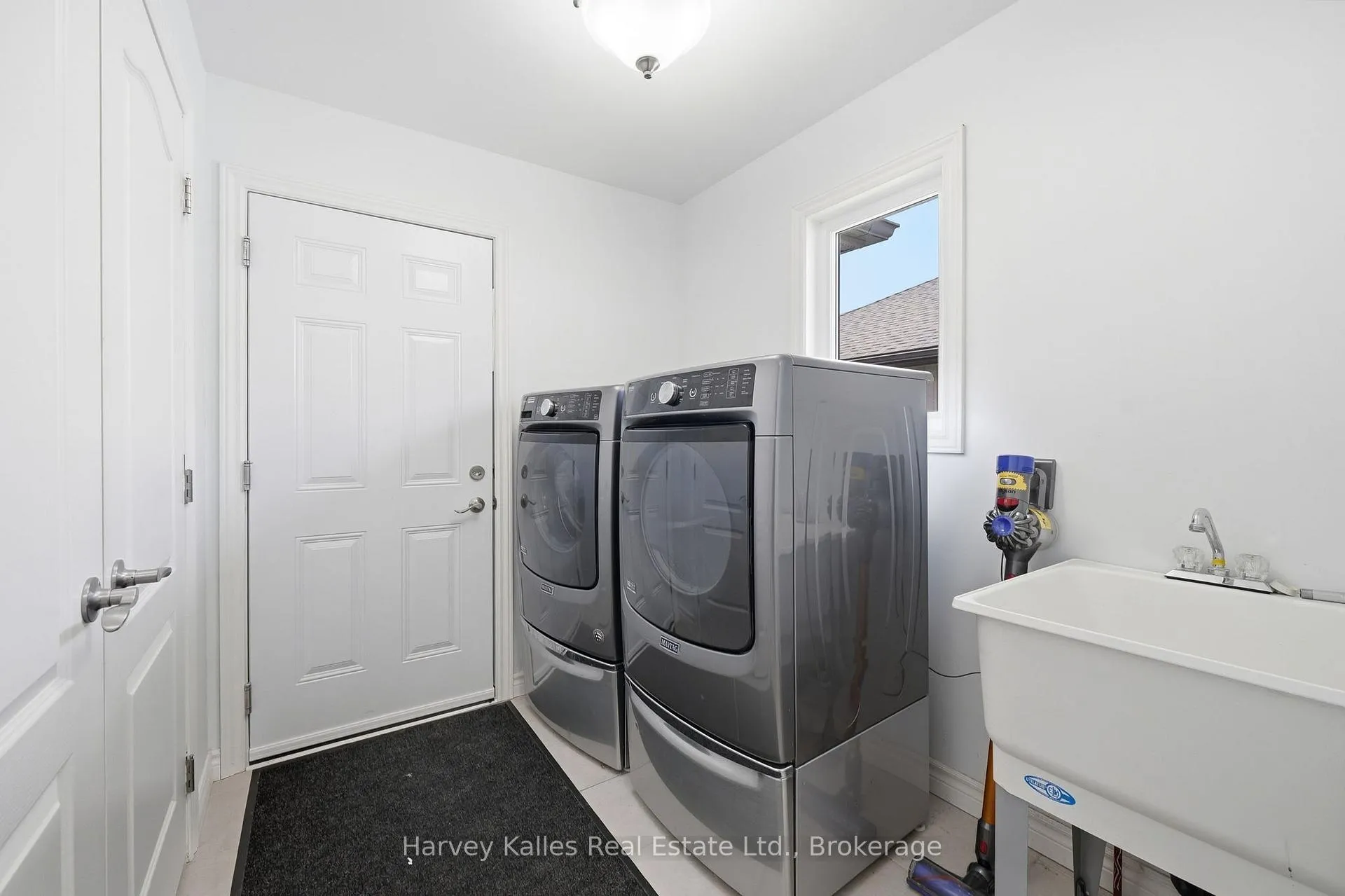Photo 24 of 39 Conger Drive, Prince Edward County, Wellington Ward — HOMEH