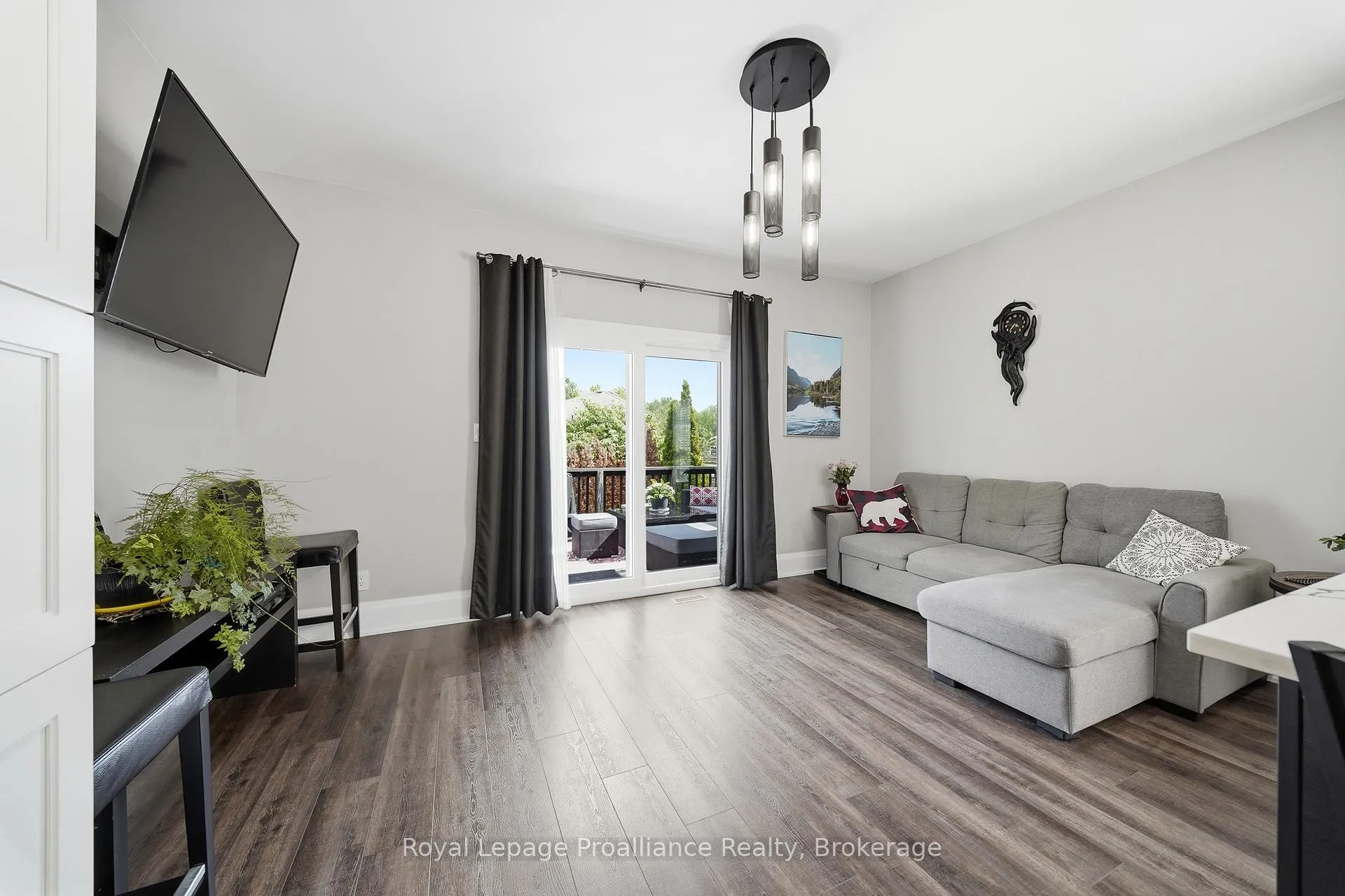 Photo 14 of 29 Hickory Grove, Belleville, Belleville Ward — HOMEH