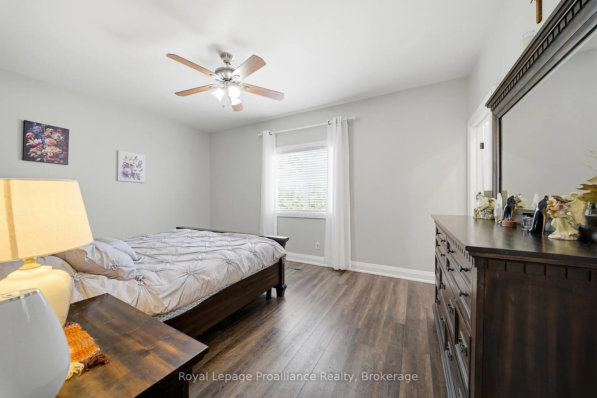 Photo 22 of 29 Hickory Grove, Belleville, Belleville Ward — HOMEH
