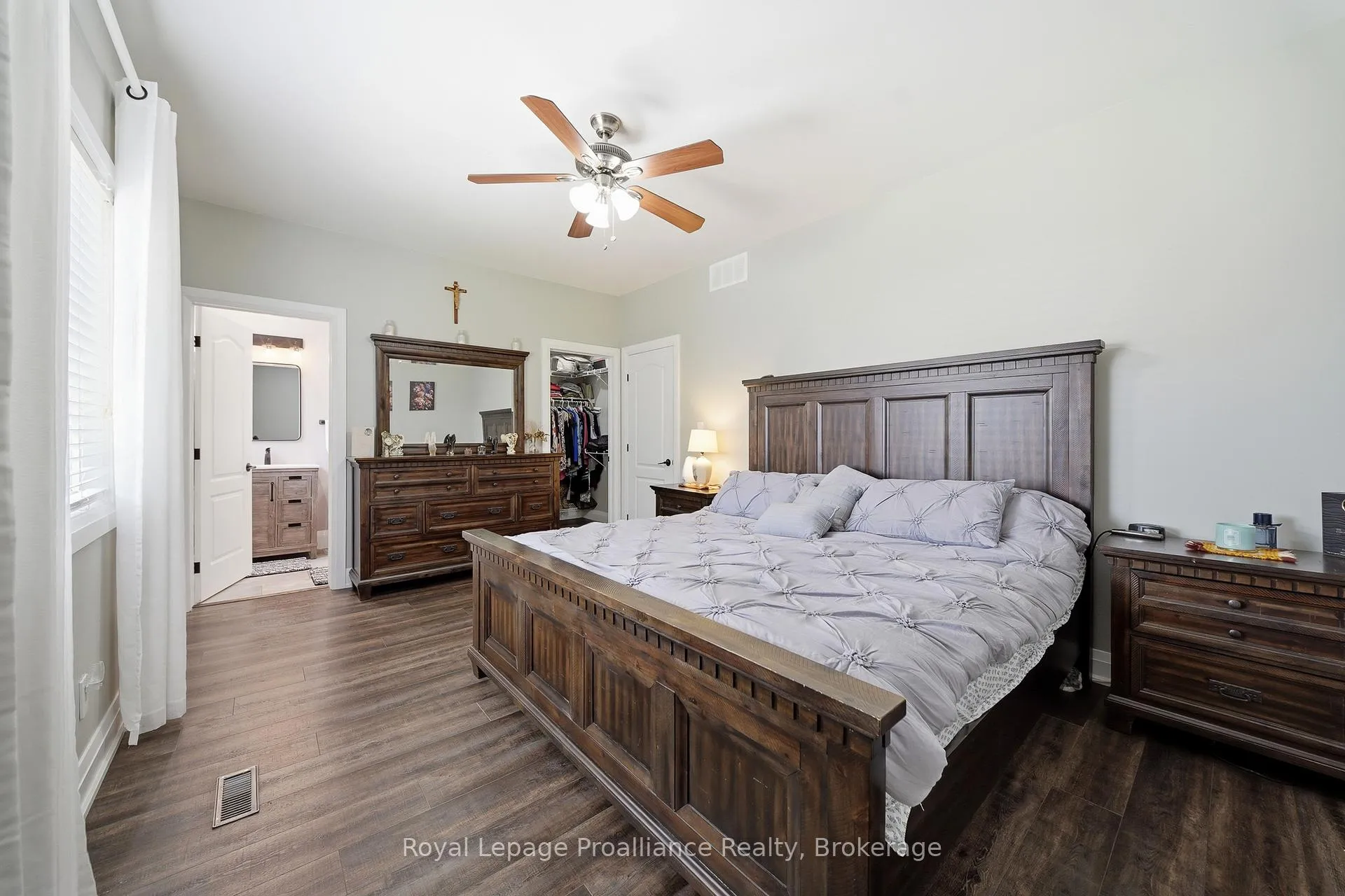 Photo 23 of 29 Hickory Grove, Belleville, Belleville Ward — HOMEH