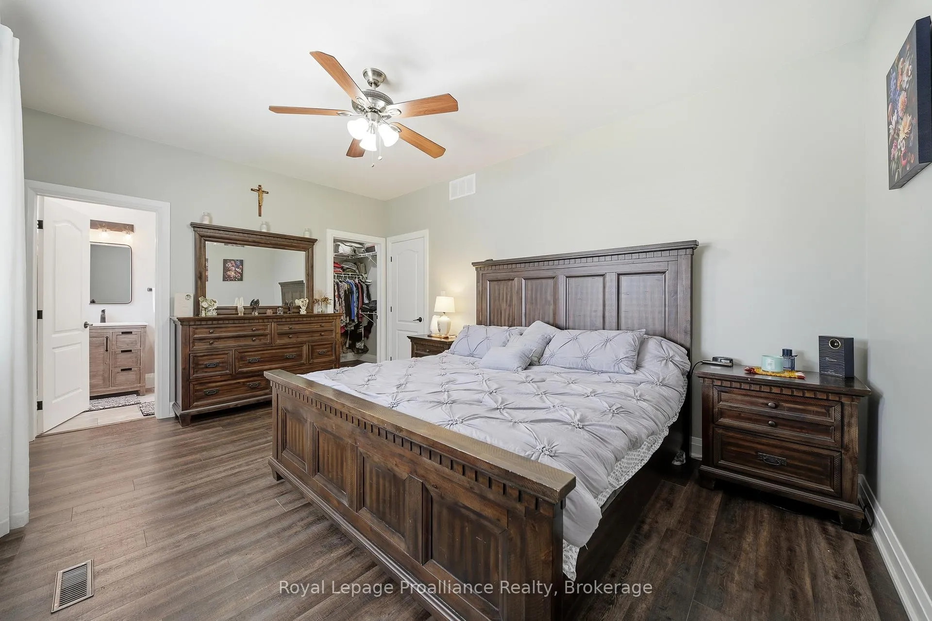 Photo 24 of 29 Hickory Grove, Belleville, Belleville Ward — HOMEH