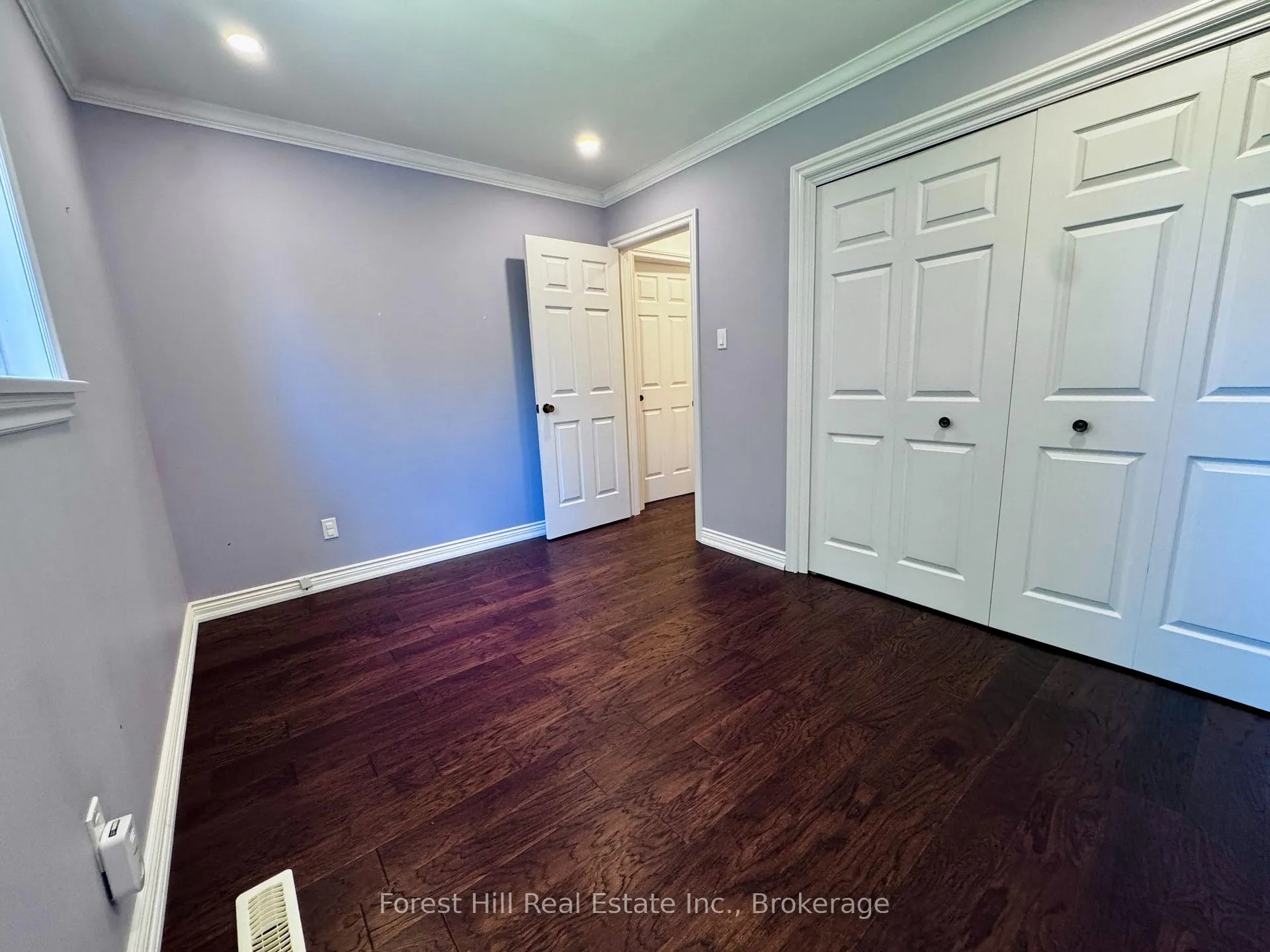 Photo 16 of 4278 Longmoor Drive, Burlington, Shoreacres — HOMEH