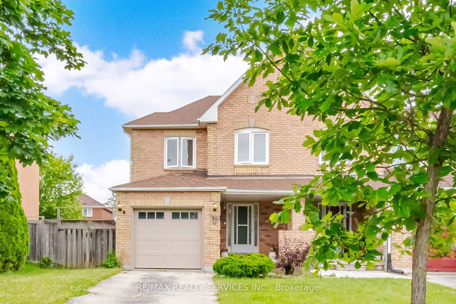 Photo 1 of 82 Muirland Crescent, Brampton, Northwood Park — HOMEH