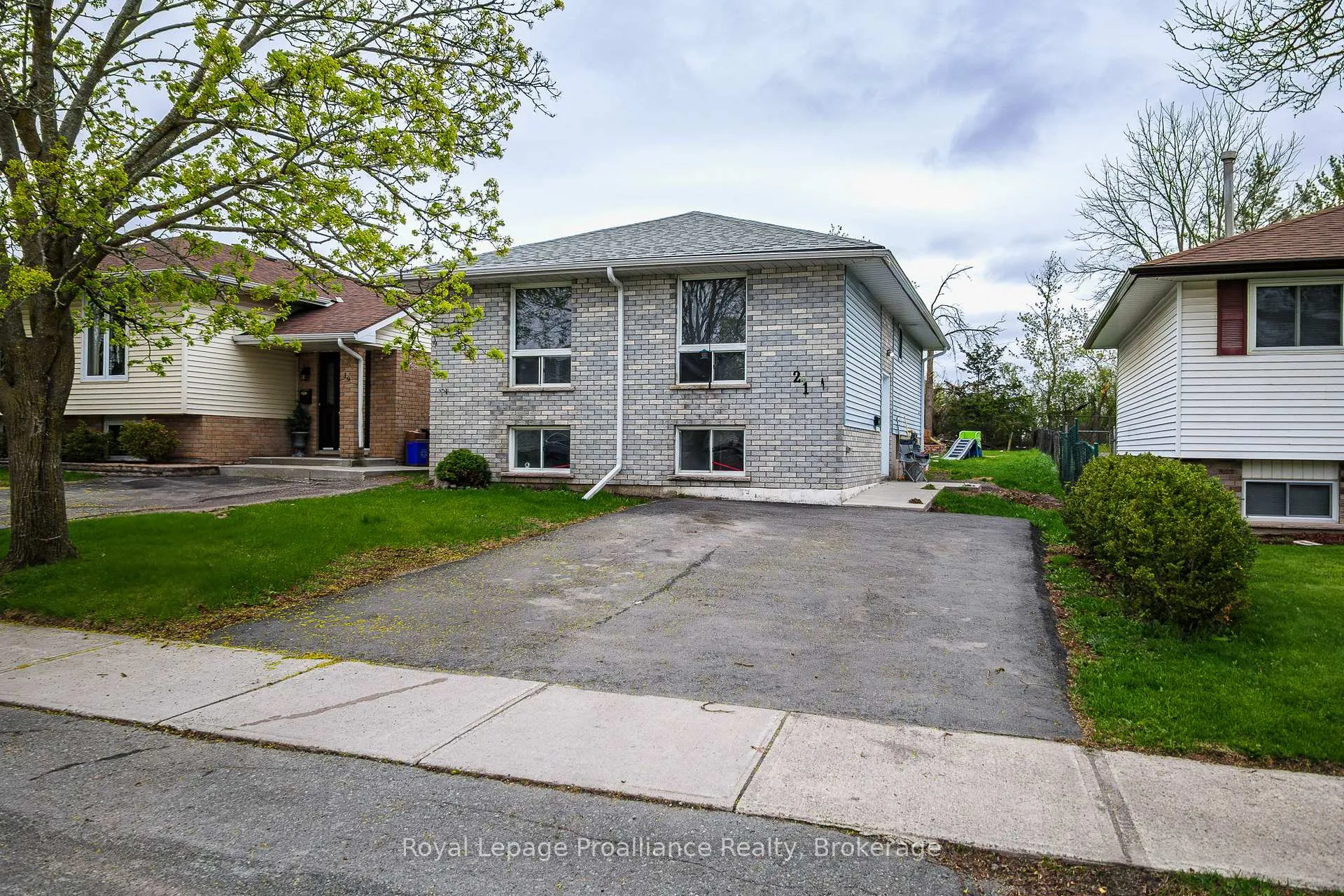 Front of 21 Pepper Avenue