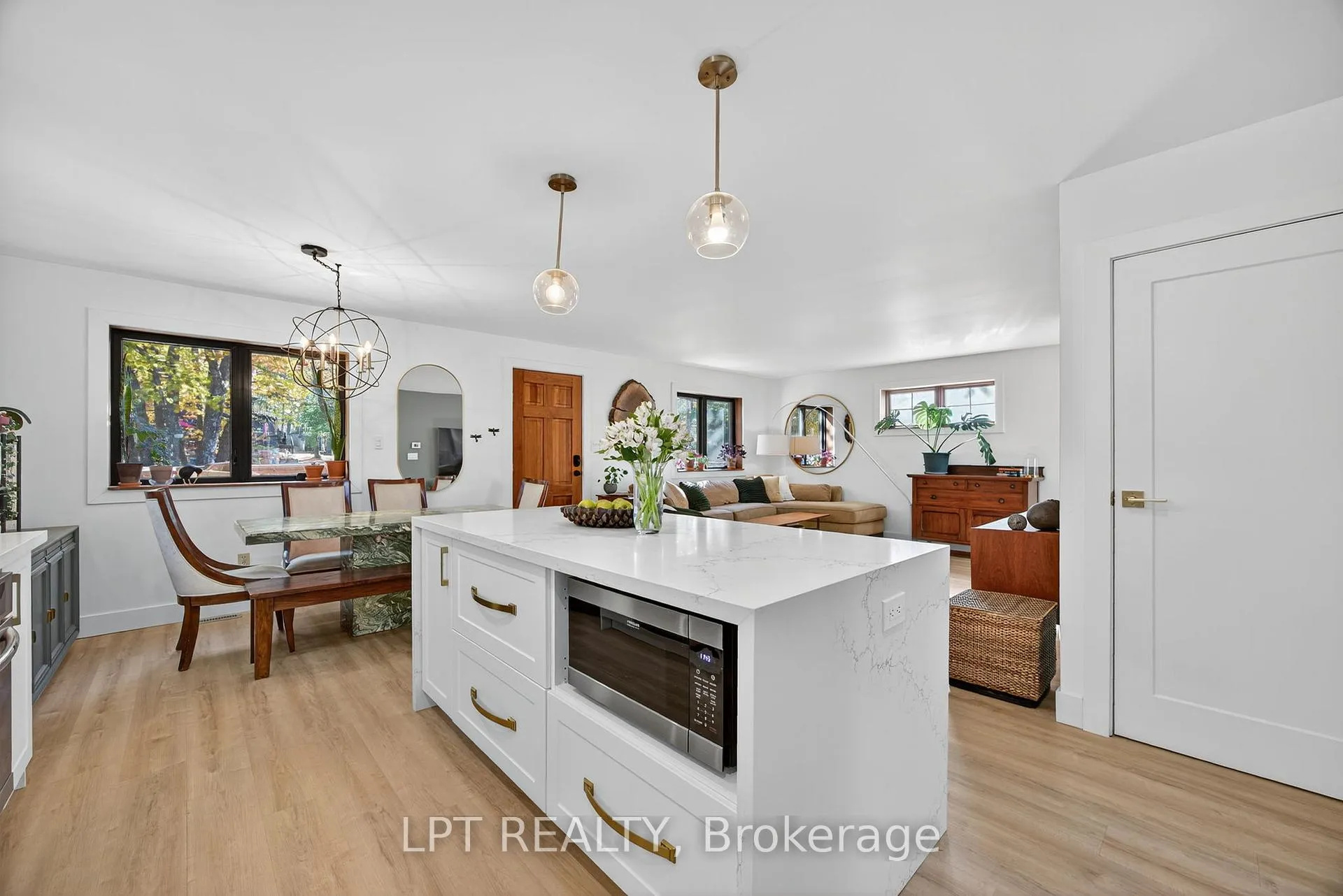 Photo 15 of 154 Park Road, Tiny, Rural Tiny — HOMEH