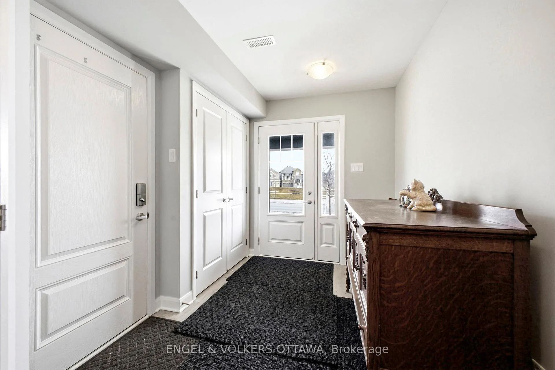 Photo 4 of 219 Liebe Terrace, Ottawa, Barrhaven - Heritage Park — HOMEH
