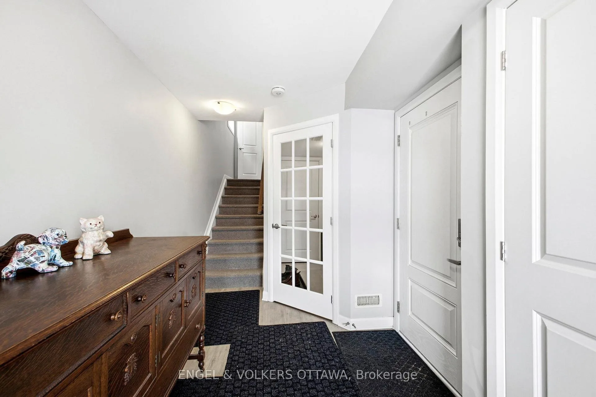 Photo 5 of 219 Liebe Terrace, Ottawa, Barrhaven - Heritage Park — HOMEH
