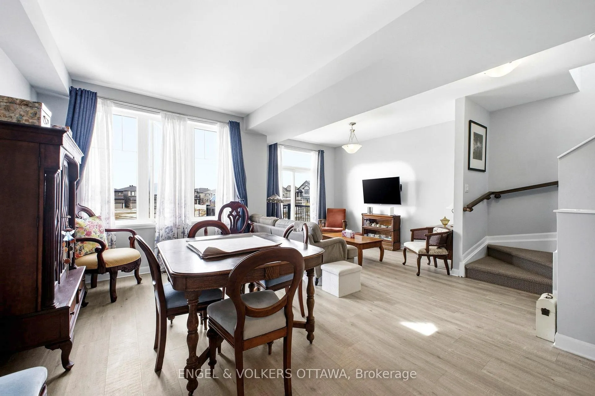 Photo 12 of 219 Liebe Terrace, Ottawa, Barrhaven - Heritage Park — HOMEH