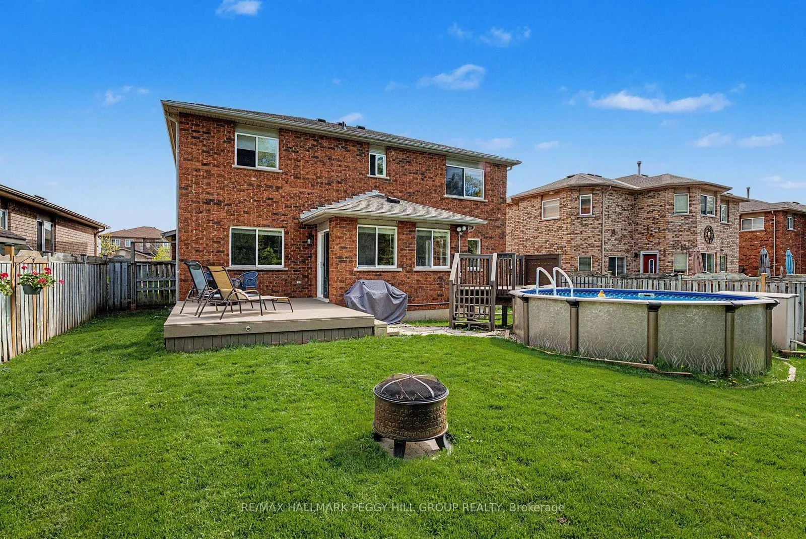 Photo 2 of 26 Kenwell Crescent, Barrie, Holly — HOMEH