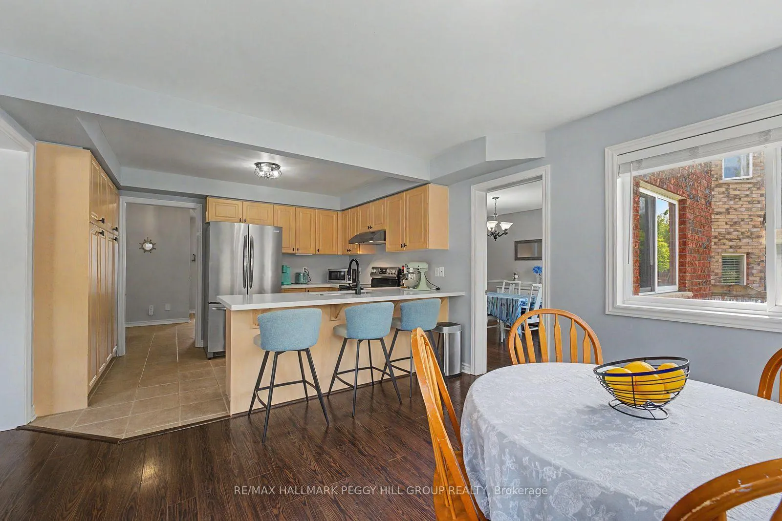 Photo 6 of 26 Kenwell Crescent, Barrie, Holly — HOMEH