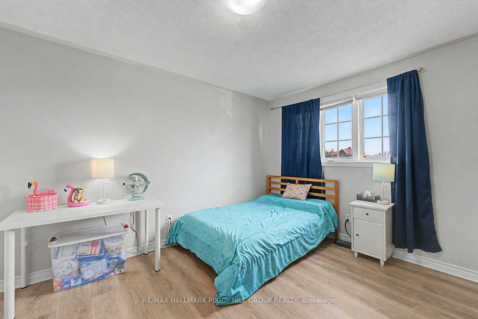 Photo 16 of 26 Kenwell Crescent, Barrie, Holly — HOMEH