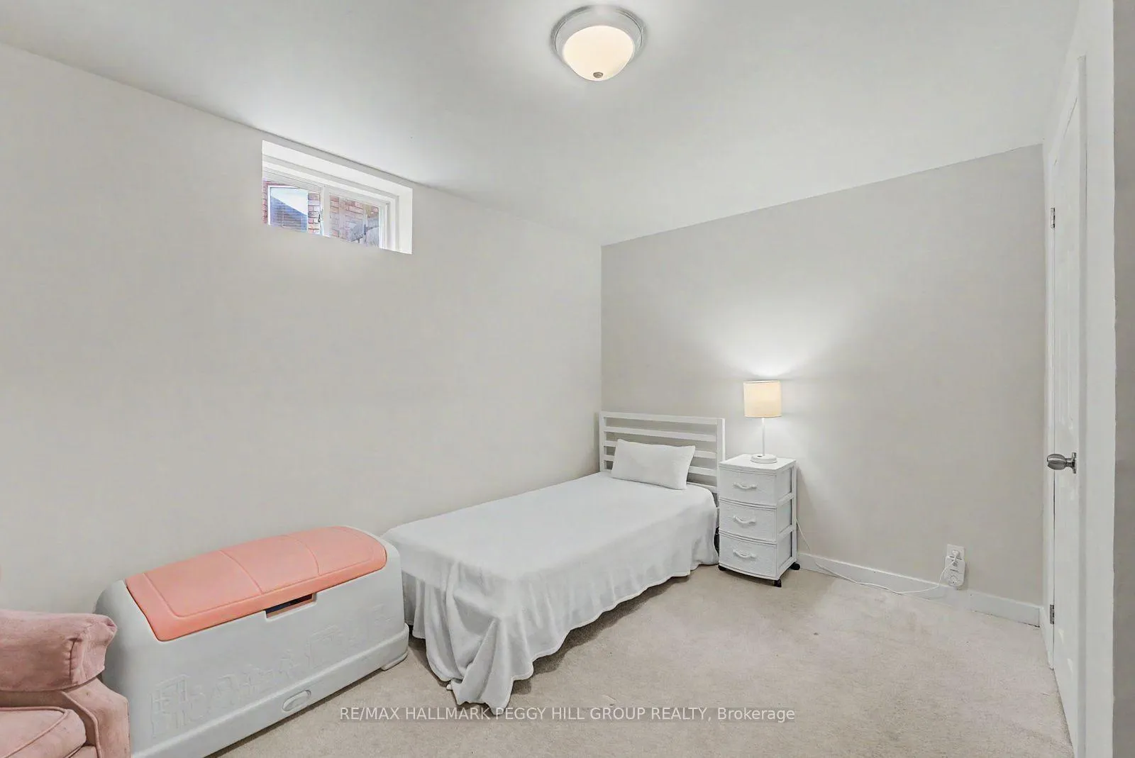 Photo 18 of 26 Kenwell Crescent, Barrie, Holly — HOMEH