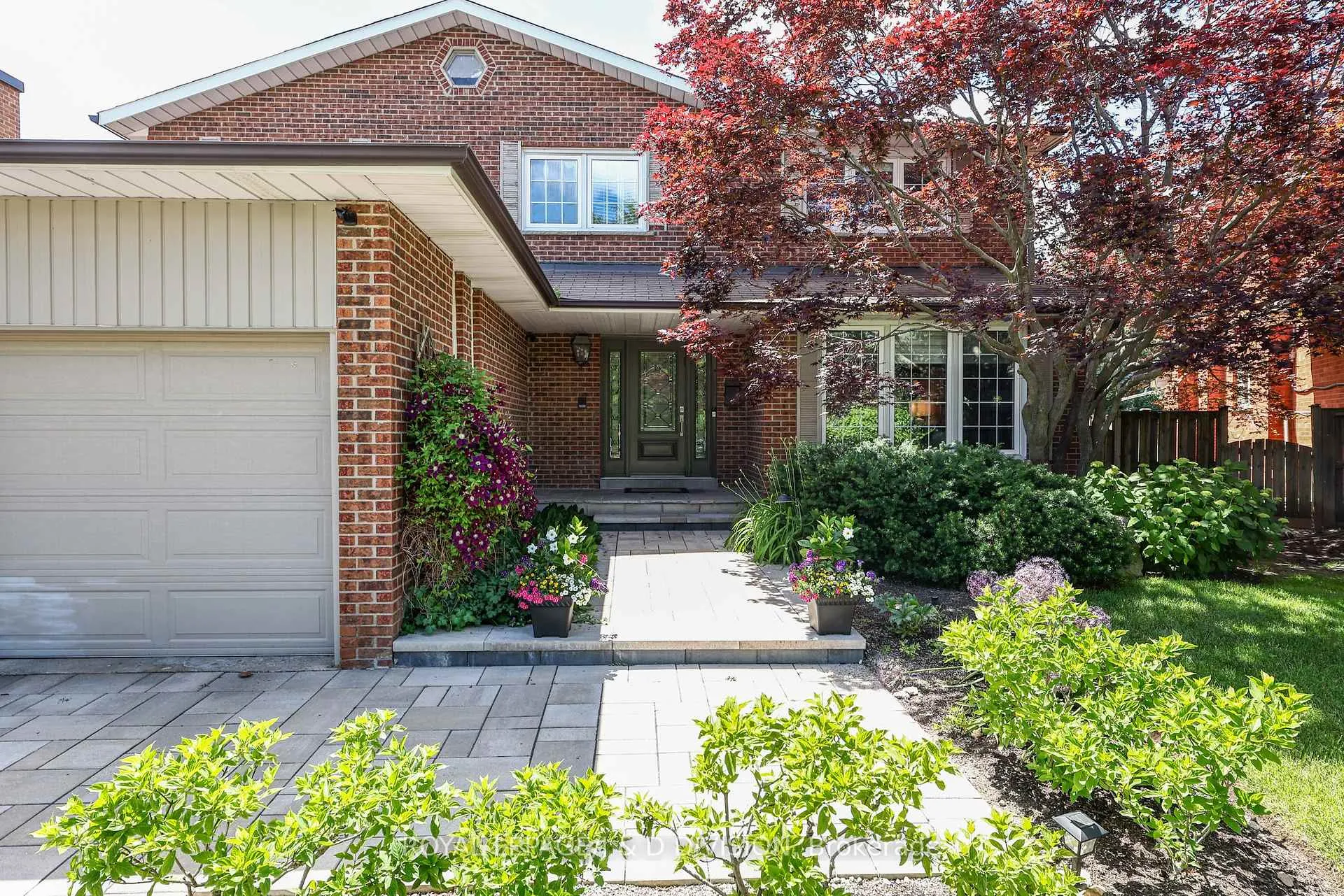 Photo 4 of 20 Carnegie Crescent, Markham, Aileen-Willowbrook — HOMEH