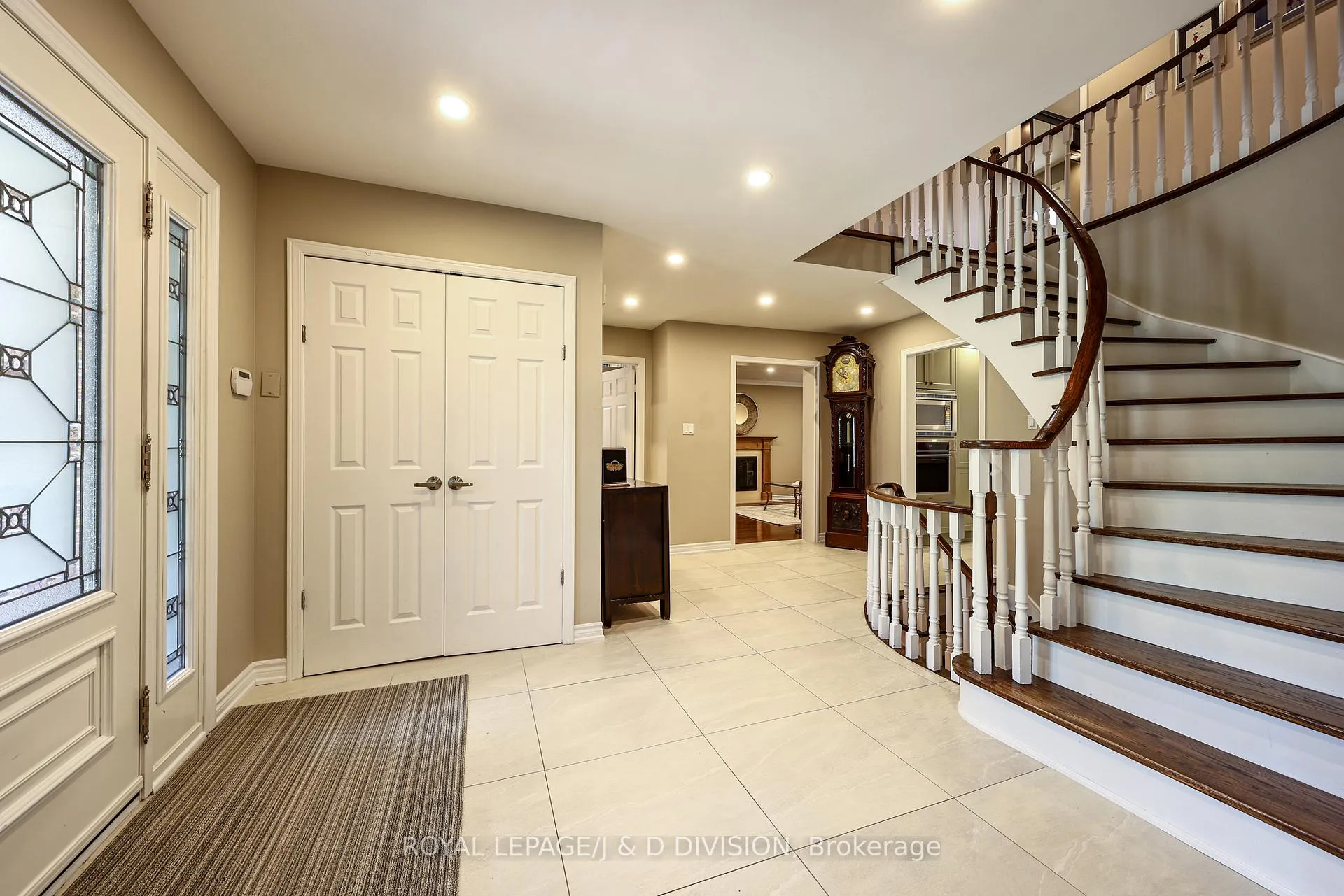 Photo 7 of 20 Carnegie Crescent, Markham, Aileen-Willowbrook — HOMEH