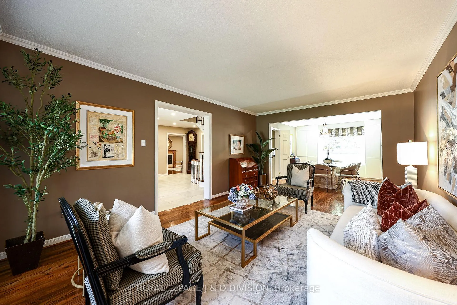 Photo 10 of 20 Carnegie Crescent, Markham, Aileen-Willowbrook — HOMEH