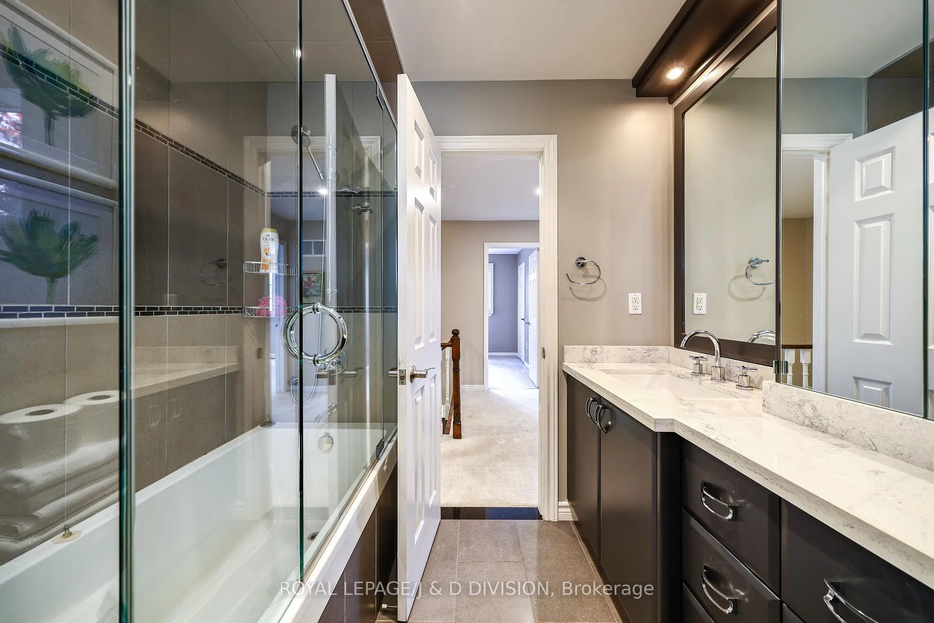 Photo 36 of 20 Carnegie Crescent, Markham, Aileen-Willowbrook — HOMEH