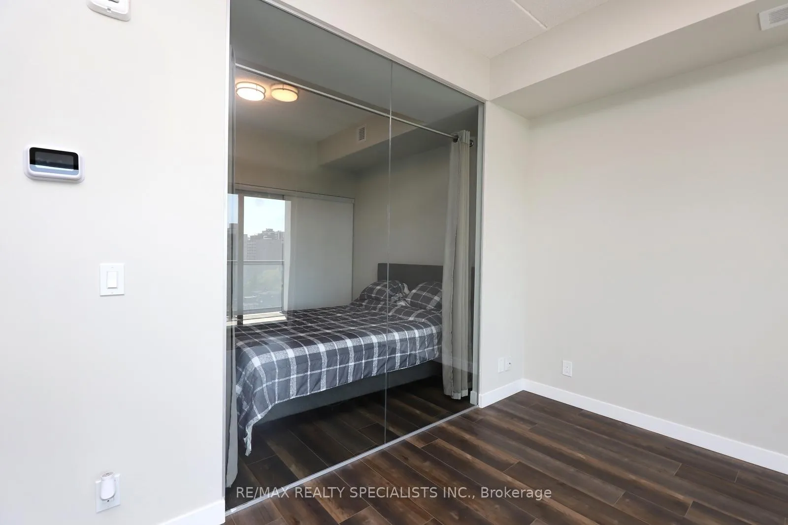Photo 15 of Unit 1101, 15 Queen Street S, Hamilton, Central — HOMEH