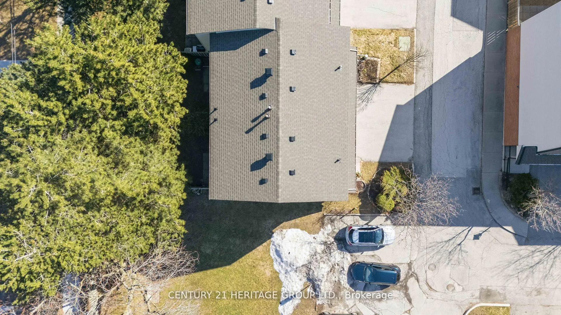 Photo 4 of Unit 40, 24 Purple Sageway, North York, Hillcrest Village — HOMEH