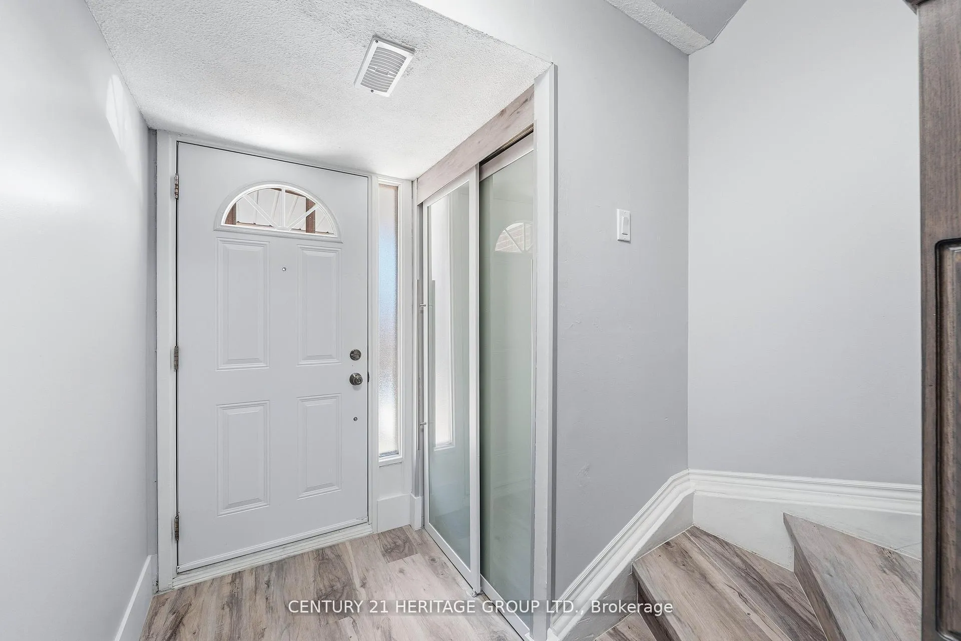 Photo 8 of Unit 40, 24 Purple Sageway, North York, Hillcrest Village — HOMEH