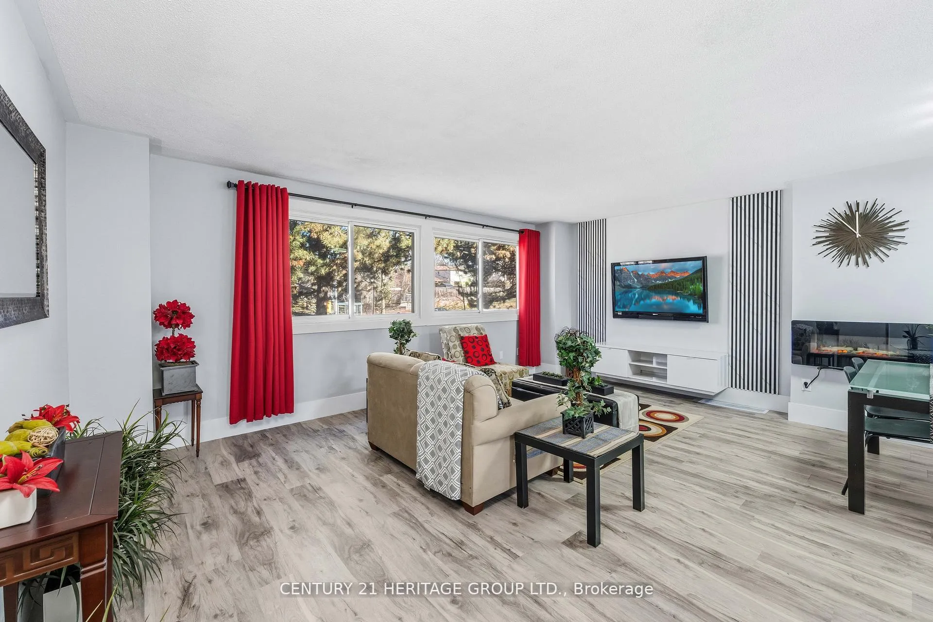 Photo 16 of Unit 40, 24 Purple Sageway, North York, Hillcrest Village — HOMEH