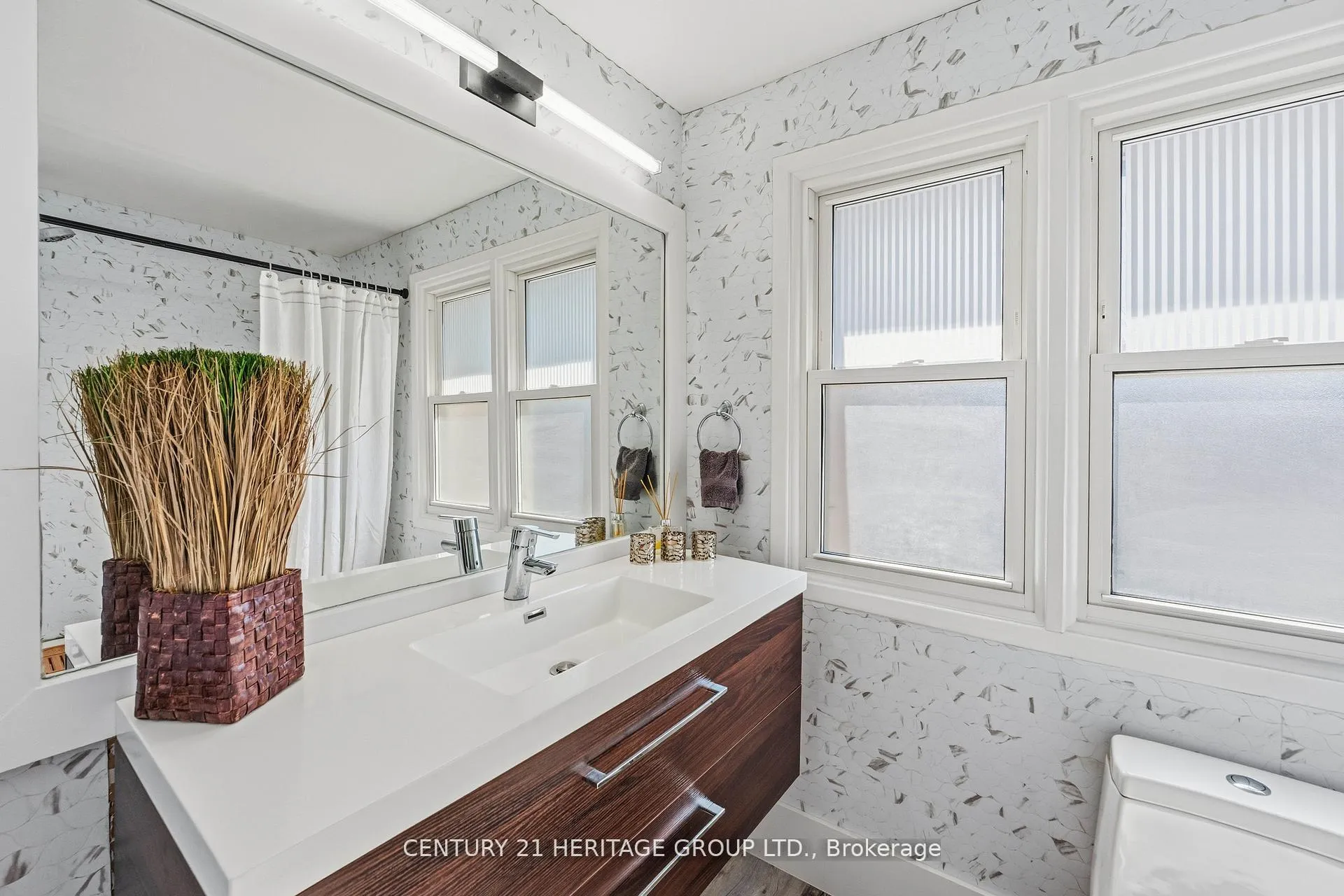 Photo 40 of Unit 40, 24 Purple Sageway, North York, Hillcrest Village — HOMEH