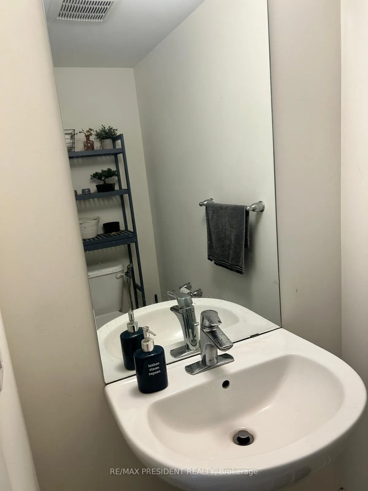 Photo 10 of 324 Pumpkin Pass, Hamilton, Binbrook — HOMEH