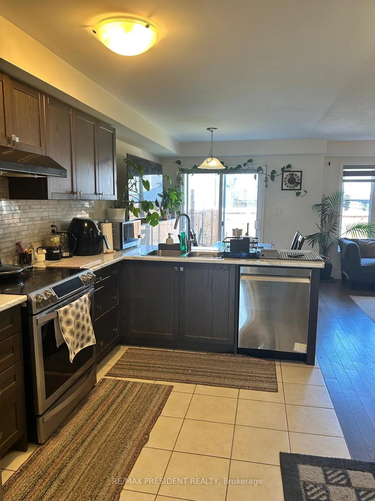 Photo 11 of 324 Pumpkin Pass, Hamilton, Binbrook — HOMEH