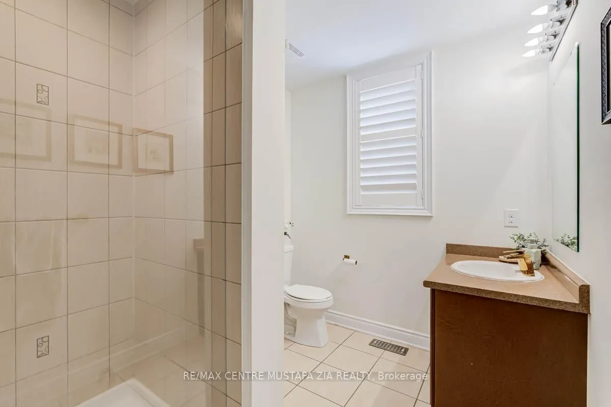 Photo 8 of 188 Elbern Markell Drive, Brampton, Credit Valley — HOMEH
