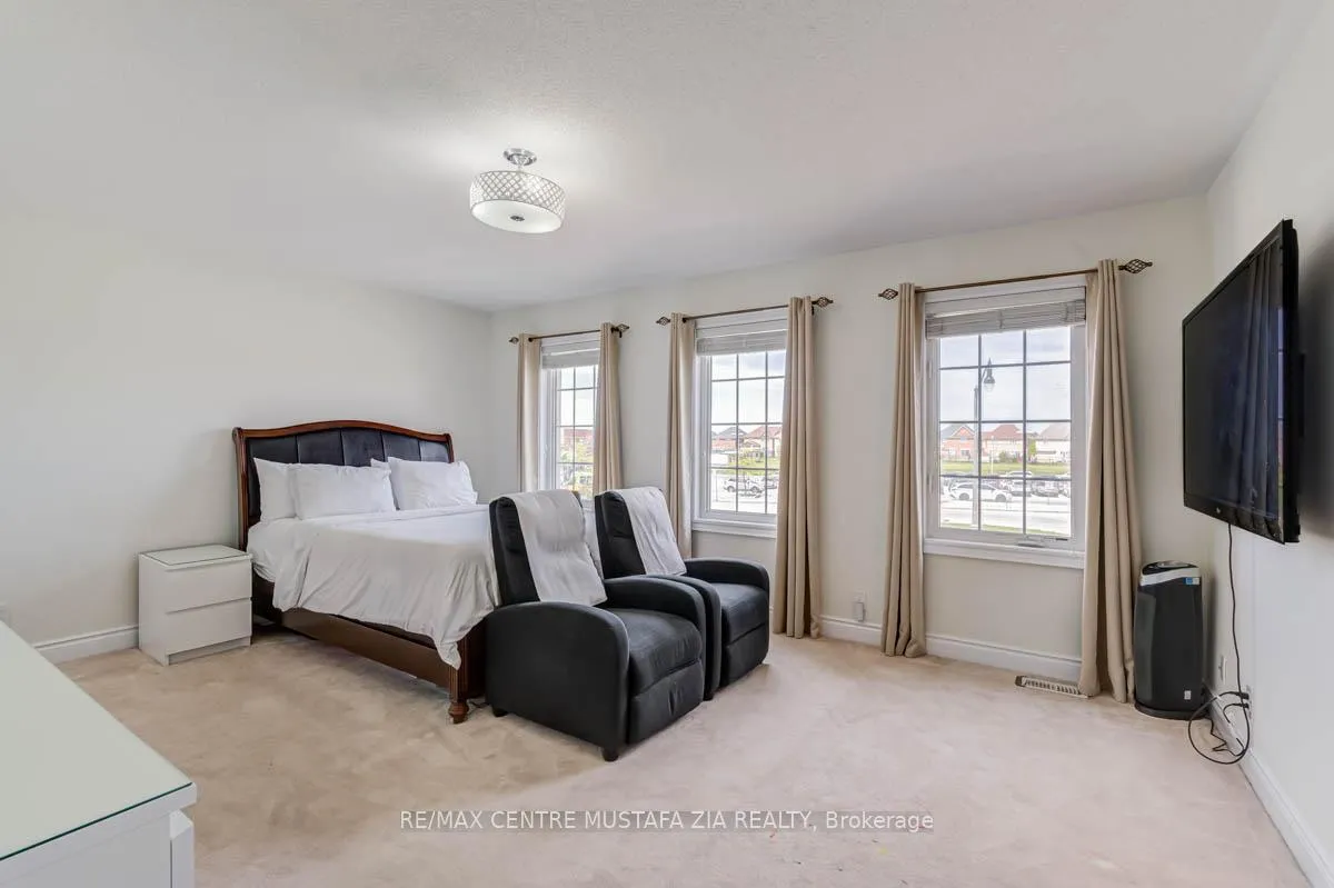 Photo 32 of 188 Elbern Markell Drive, Brampton, Credit Valley — HOMEH