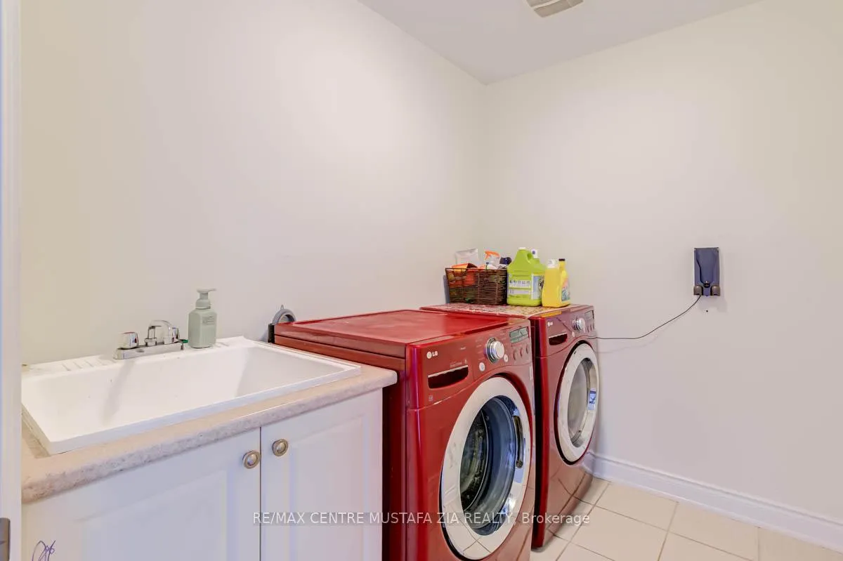 Photo 34 of 188 Elbern Markell Drive, Brampton, Credit Valley — HOMEH