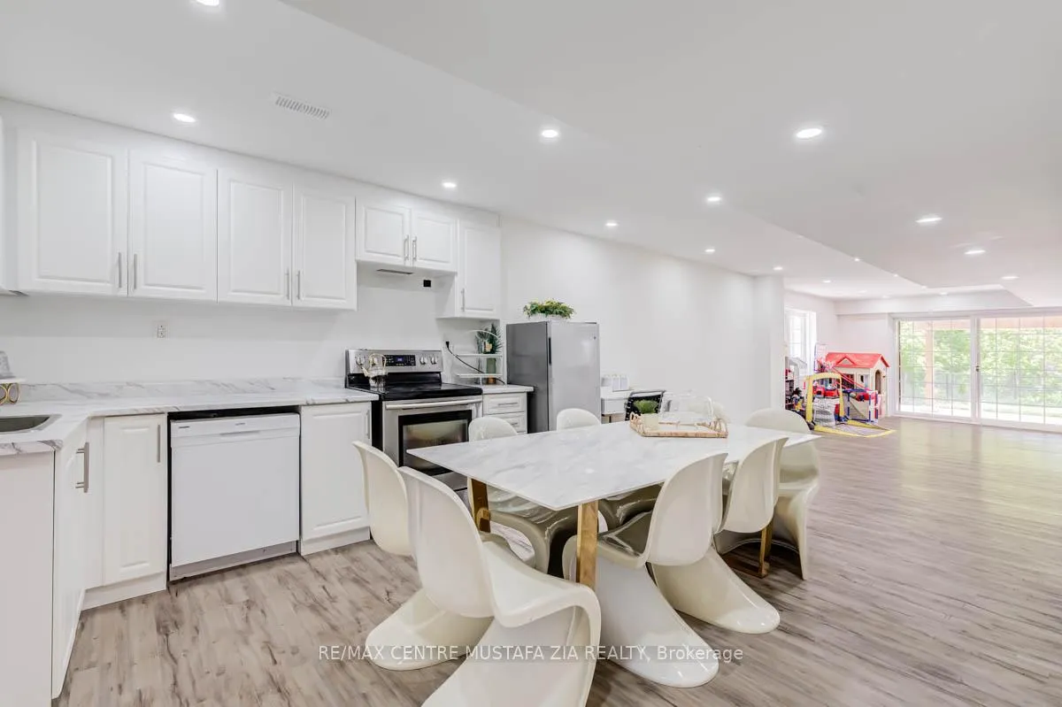 Photo 36 of 188 Elbern Markell Drive, Brampton, Credit Valley — HOMEH