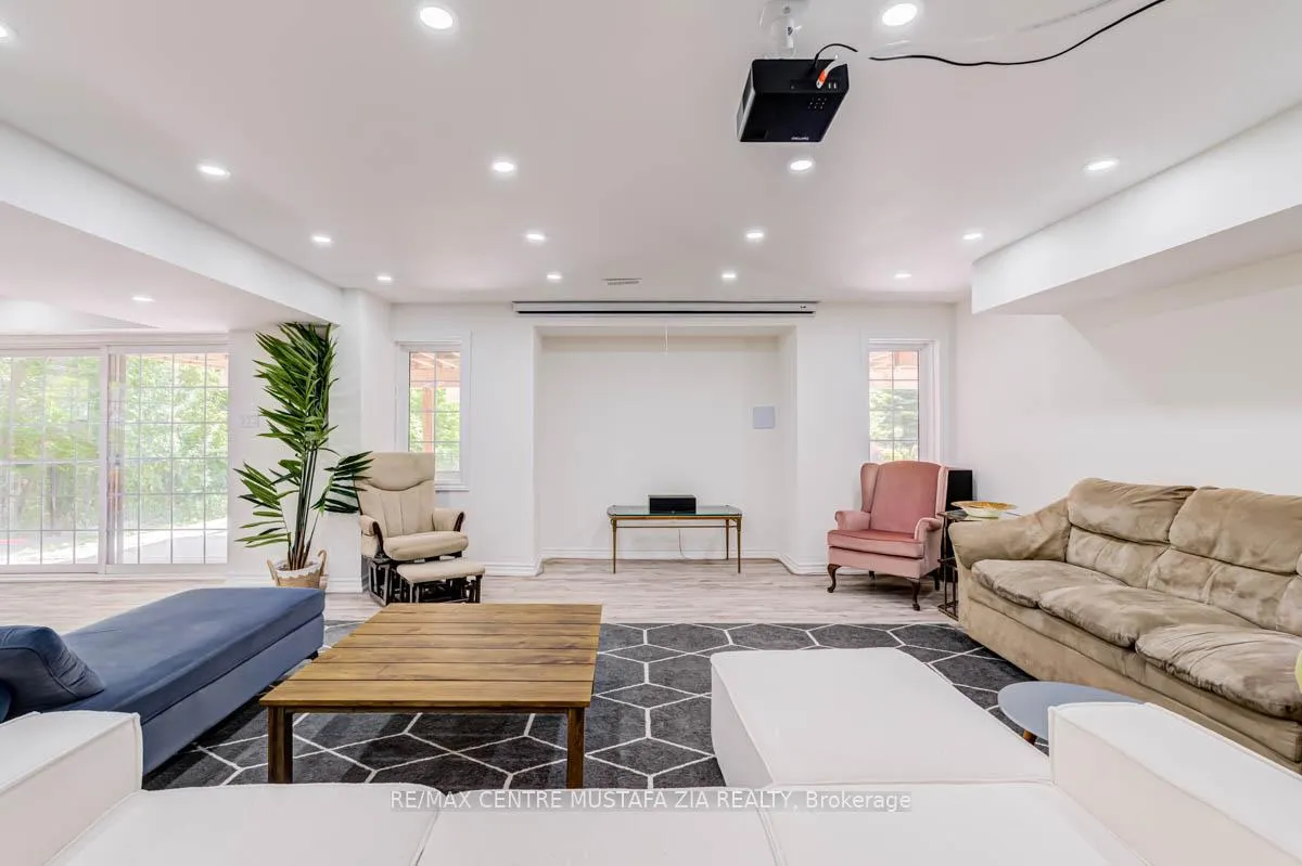 Photo 40 of 188 Elbern Markell Drive, Brampton, Credit Valley — HOMEH