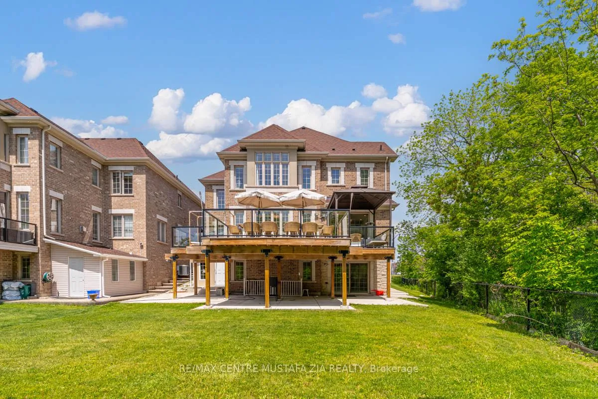 Photo 43 of 188 Elbern Markell Drive, Brampton, Credit Valley — HOMEH